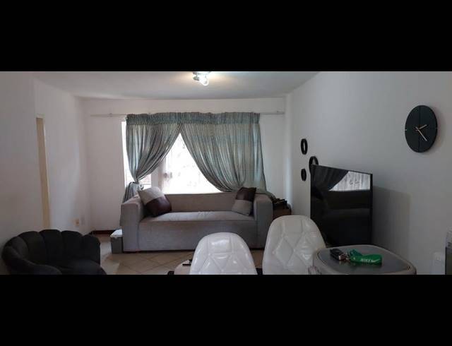 2 BEDROOM APARTMENT FOR SALE IN THE ORCHARDS